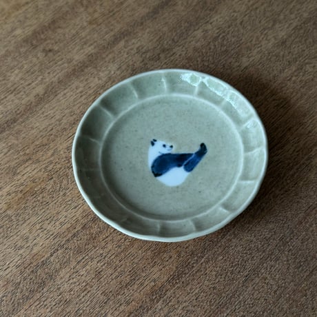 イロリ工房　3.5寸輪花皿 イ11B（直径約10cm)