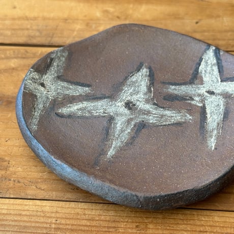こだま土　タタラ丸皿 (直径約11cm)  ロ