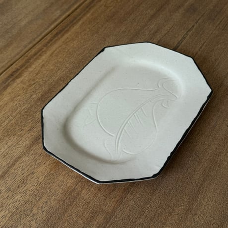 宮内太志　  すみ切り長方皿 M1B（約21.5×16cm)