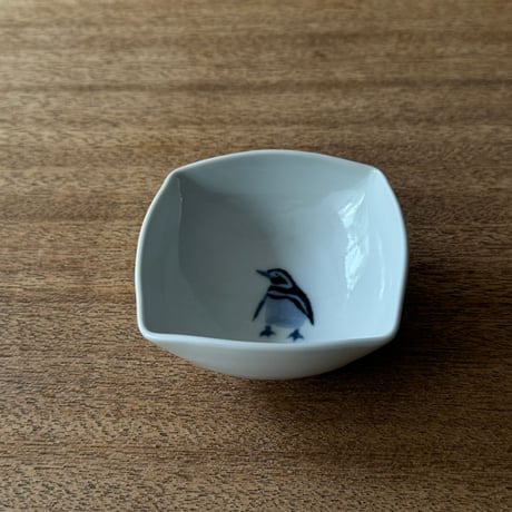 イロリ工房　四方向付 イ10B（約8.5×8.5cm)