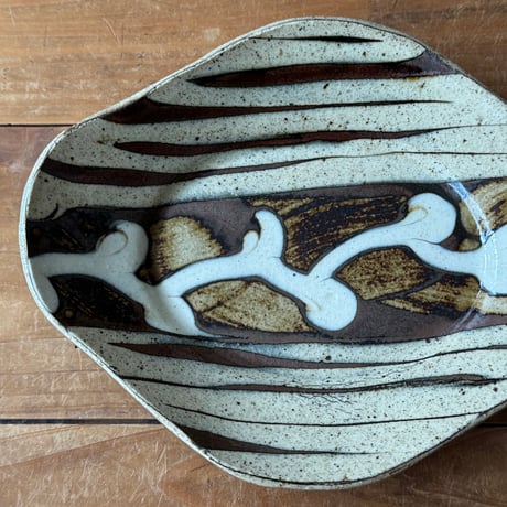 柳瀬俊一郎　  木瓜皿 ライン・捻り・茶 30B1（約19×14.5cm)