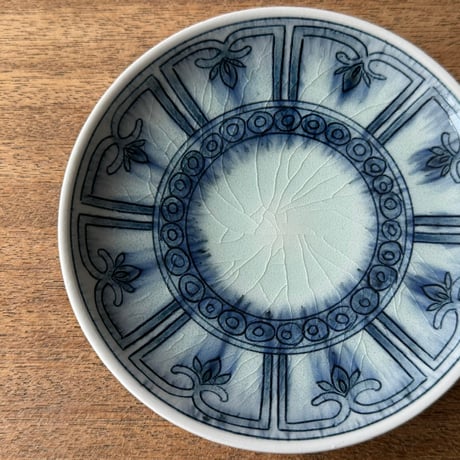 陶彩窯　5寸皿 安南染付 花  と6B（直径約14cm）
