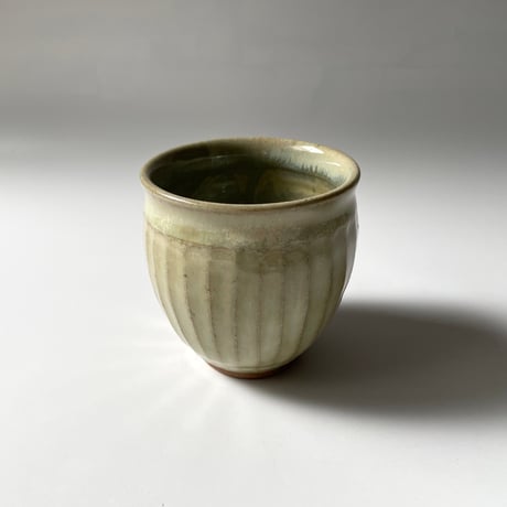 笠原良子　白釉カップしのぎ B