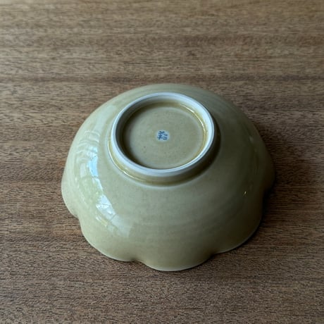 イロリ工房　輪花鉢 イ4B（直径約13.5cm)