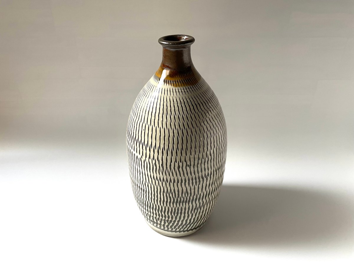 小鹿田焼 坂本浩二窯 坂本拓磨 1升徳利 白・飛び鉋 | kogeiseikatsu.shop