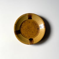 三名窯 松形恭知　黄釉櫛目４寸皿 B