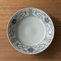 皐月窯　7.5寸縁付皿 色絵花 さ12B（直径約22.5cm)