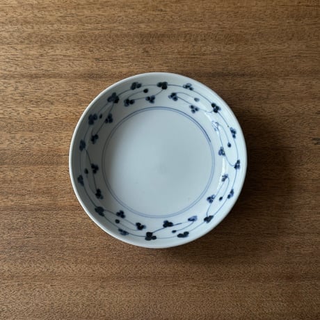 砥部焼 中田窯　5寸丸皿 N2 (直径約15.5cm)