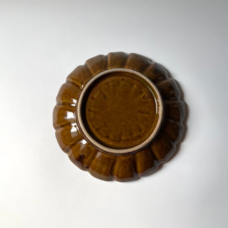 笠原良子　6寸飴釉輪花皿 D