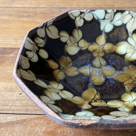 柳瀬俊一郎　八角鉢 菱 27A1（直径約17cm)