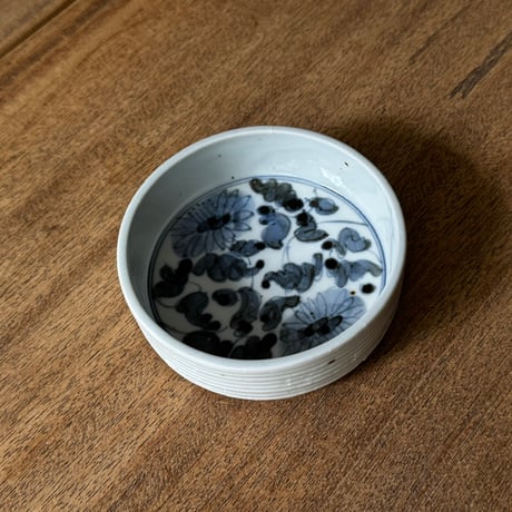 皐月窯　切立鉢 菊唐草 さ16（直径約10cm)