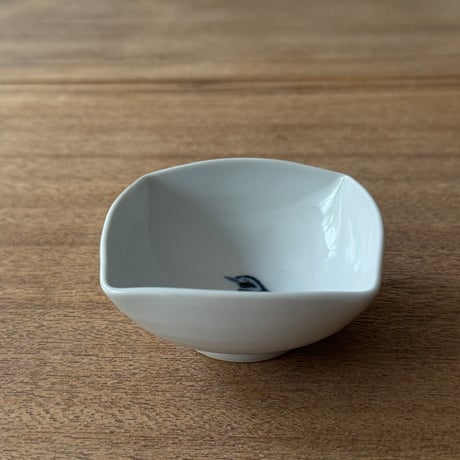 イロリ工房　四方向付 イ10B（約8.5×8.5cm)