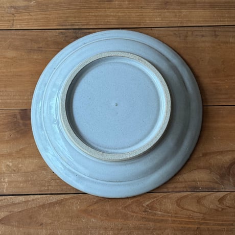 村澤陶苑　藁灰釉掻き落とし皿 い (直径約21.5cm)