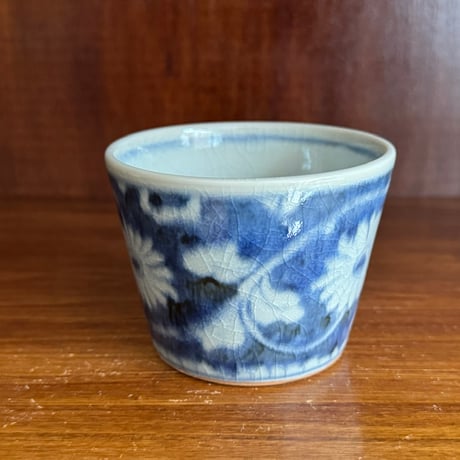 皐月窯　そば猪口 草花文白抜き さ10C