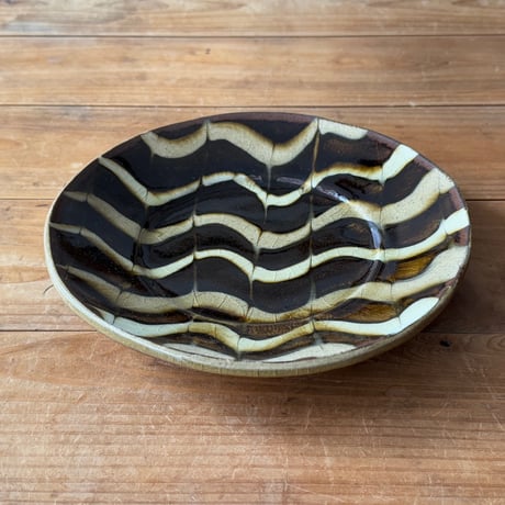 柳瀬俊一郎　デルフト皿（L）波・フェザー 34E1（直径約20.5cm)
