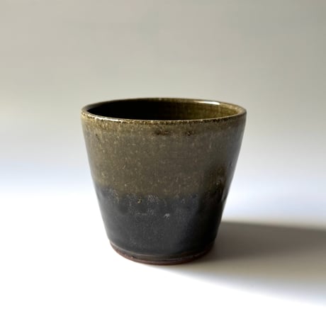 三名窯 松形恭知　黒灰掛分カップ B