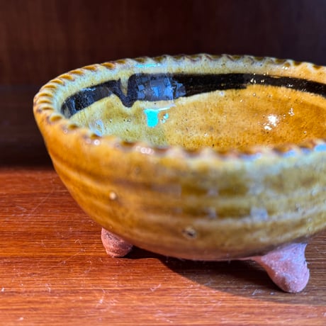 宮野 さとみ　三つ脚ボウル A (直径約9.5cm)