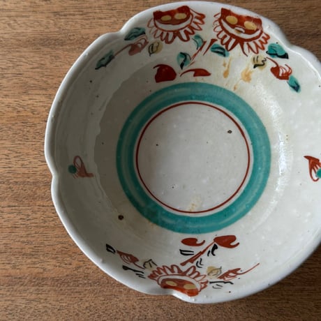 砥部焼 中田窯　4寸輪花鉢 N10A (直径約13cm)