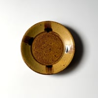 三名窯 松形恭知　黄釉櫛目４寸皿 A