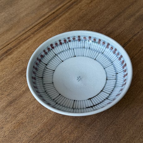 陶彩窯　６寸深皿 古砥部花垣文  と10B（直径約18cm）