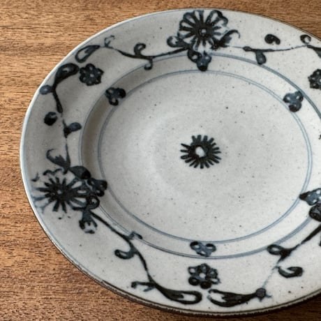 陶彩窯　5寸皿 と7A（直径約15cm）