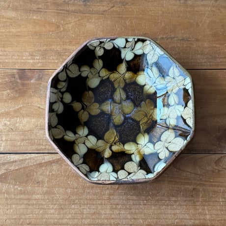 柳瀬俊一郎　八角鉢 菱 27A1（直径約17cm)