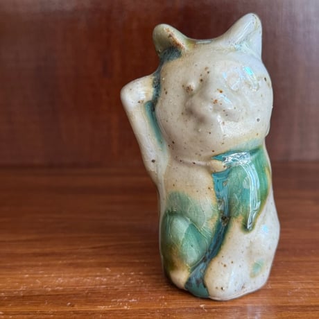 キマノ陶器　ネコ置物（土鈴入り） キ56D