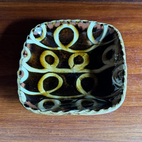 柳瀬俊一郎　 四方皿  ぐるぐる 28E1（約14×14cm)
