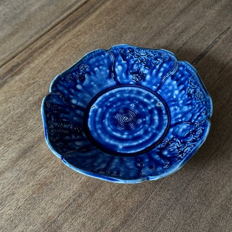 砥部焼 中田窯　5.5寸輪花鉢 N9 (直径約17cm)