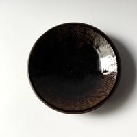 三名窯 松形恭知　飴釉縄文6寸平皿 C
