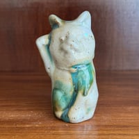 キマノ陶器　ネコ置物（土鈴入り） キ56D