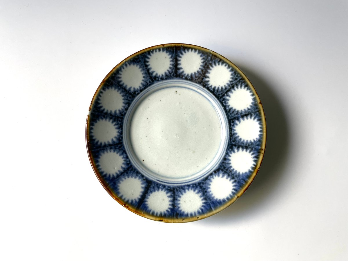 K542☆古い 愛媛 砥部焼 向井製 淡黄磁膾皿 5人前 陽刻 白磁 共箱付 K542☆古い 愛媛 砥部焼 向井製 淡黄磁膾皿 5人前 陽刻 白磁 共