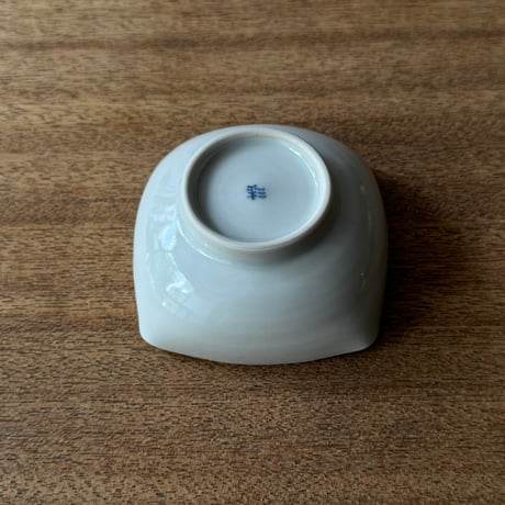 イロリ工房　四方向付 イ10A（約8.5×8.5cm)