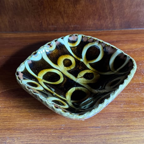 柳瀬俊一郎　 四方皿  ぐるぐる 28E1（約14×14cm)