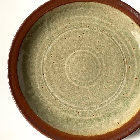 かじや窯　6寸皿 灰・フチ茶 E
