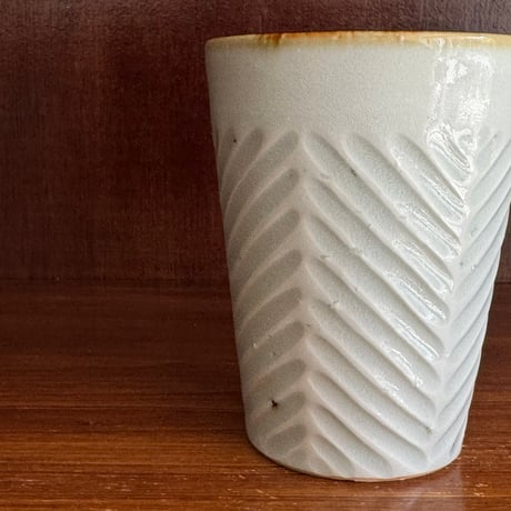 皐月窯　フリーカップ しのぎヘリンボーン 白 さ32