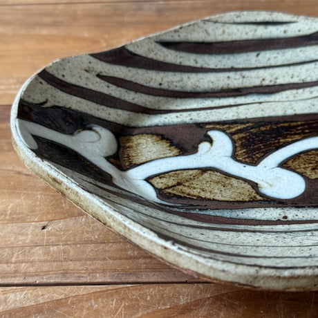 柳瀬俊一郎　  木瓜皿 ライン・捻り・茶 30B1（約19×14.5cm)