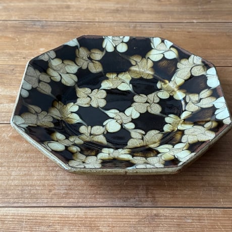 柳瀬俊一郎　八角皿 菱 26A2（約21.5×21.5cm)