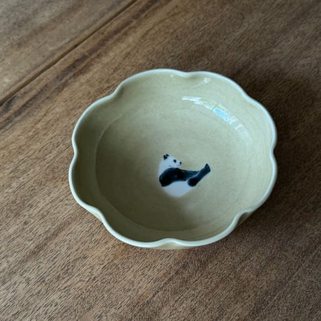 イロリ工房　輪花鉢 イ4B（直径約13.5cm)