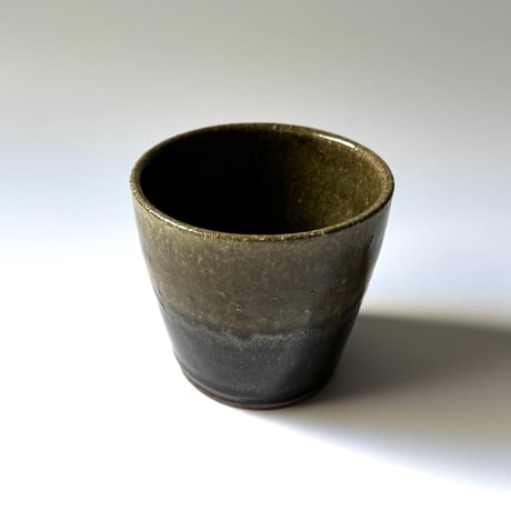 三名窯 松形恭知　黒灰掛分カップ A