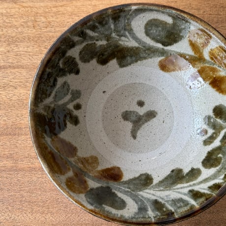 榮一工房　7寸鉢  エ7B（直径約22cm）