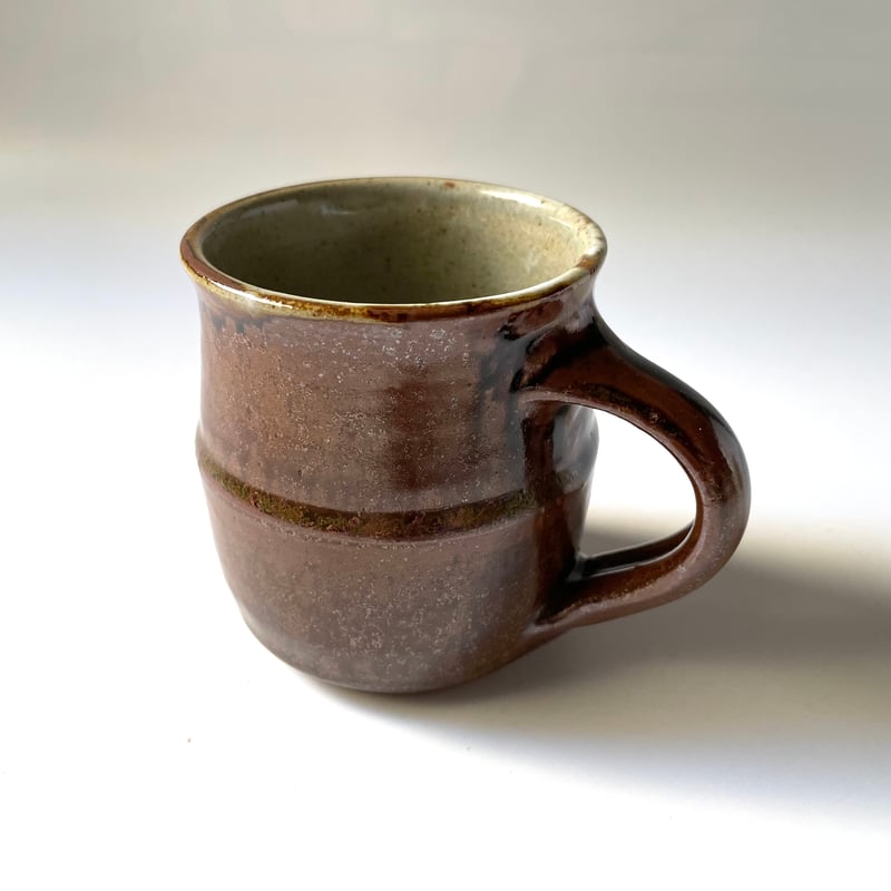 かじや窯 たる型マグカップ 茶 O | kogeiseikatsu.shop