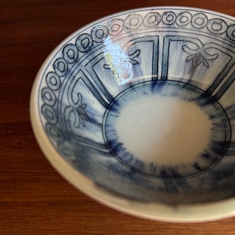 陶彩窯　4寸鉢 安南染付 花  と5A（直径約12cm）