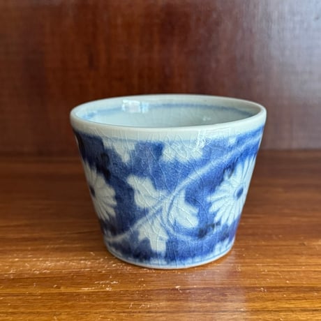 皐月窯　そば猪口 草花文白抜き さ10B