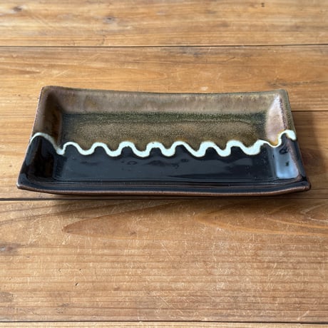 村澤陶苑　飴釉掛分糠流角皿 A（約21×12.5cm）