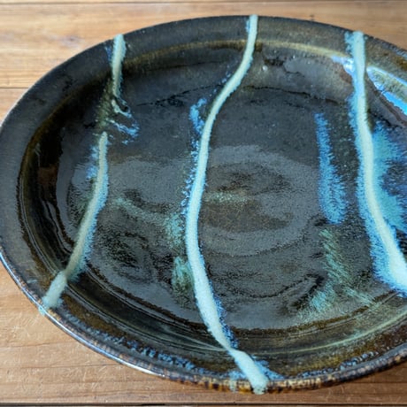 村澤陶苑　青銅釉糠流皿 D (直径約23.5cm）