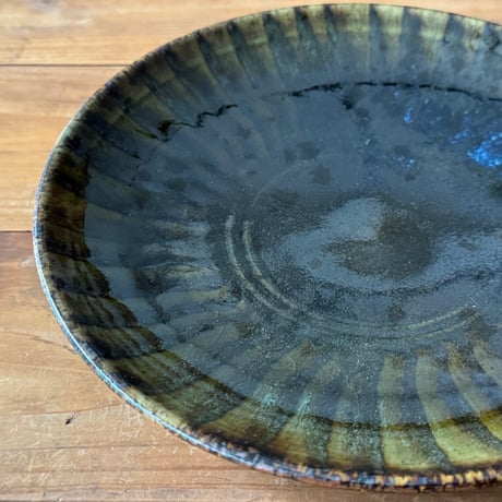 村澤陶苑　青銅釉刷毛目皿 B (直径約21cm)