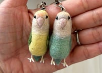 ピーナッツキーホルダーコザクラインコ