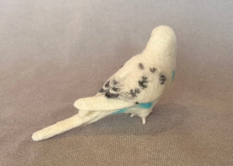 セキセイインコ約1/2サイズ＋おすわり