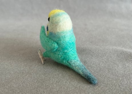 パーチ&おすわりセキセイインコ